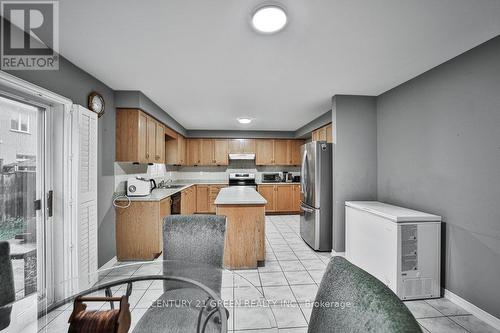 254 Edenbrook Hill Drive, Brampton, ON - Indoor Photo Showing Kitchen