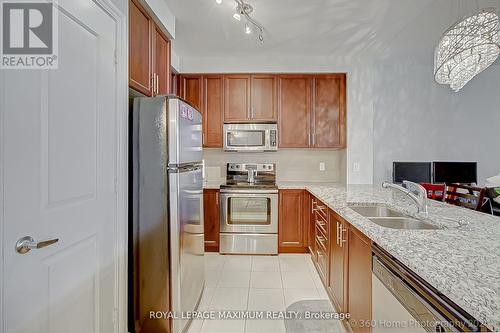 706 - 9245 Jane Street, Vaughan, ON - Indoor Photo Showing Kitchen With Stainless Steel Kitchen With Double Sink With Upgraded Kitchen