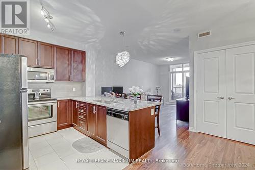 706 - 9245 Jane Street, Vaughan, ON - Indoor Photo Showing Kitchen