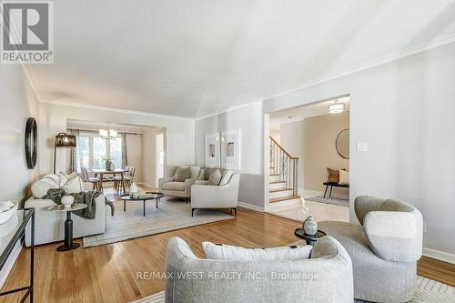 120 Neilson Drive, Toronto, ON - Indoor Photo Showing Living Room