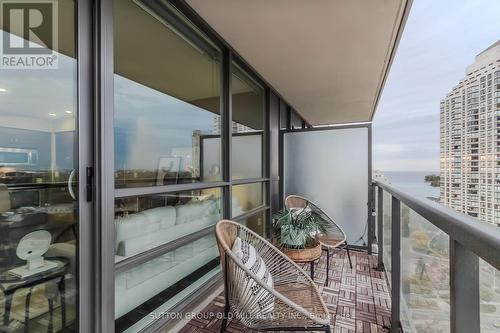 1403 - 2240 Lake Shore Boulevard W, Toronto, ON - Outdoor With Exterior