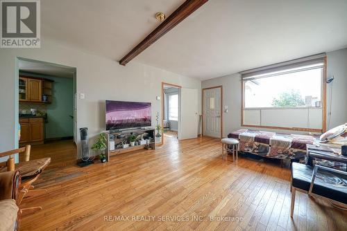 24 Norlan Avenue, London, ON - Indoor Photo Showing Other Room