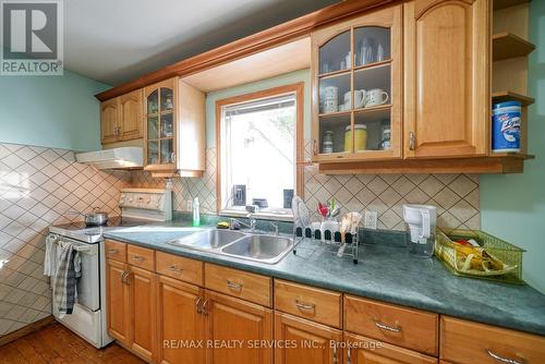 24 Norlan Avenue, London, ON - Indoor Photo Showing Kitchen With Double Sink