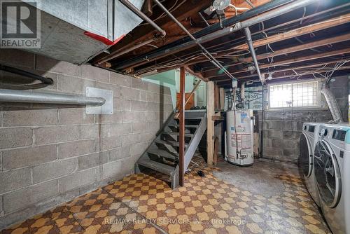 24 Norlan Avenue, London, ON - Indoor Photo Showing Laundry Room