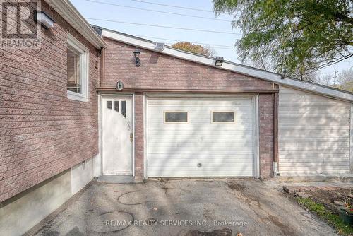 24 Norlan Avenue, London, ON - Outdoor