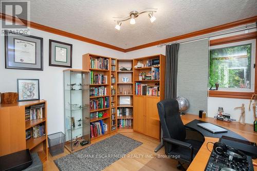 341 Clarendon Drive, Hamilton, ON - Indoor Photo Showing Office