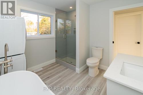 39 Becketts Side Road, Tay, ON - Indoor Photo Showing Bathroom