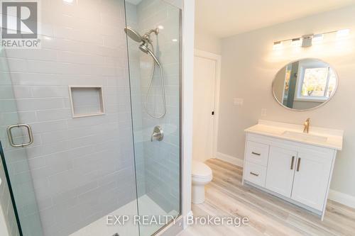 39 Becketts Side Road, Tay, ON - Indoor Photo Showing Bathroom