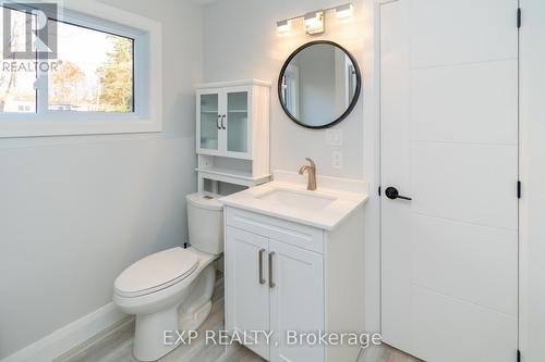 39 Becketts Side Road, Tay, ON - Indoor Photo Showing Bathroom