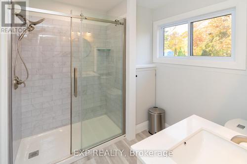 39 Becketts Side Road, Tay, ON - Indoor Photo Showing Bathroom