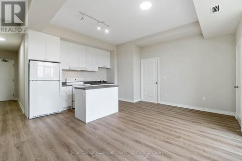 Up36 - 50 Herrick Avenue, St. Catharines, ON - Indoor Photo Showing Kitchen