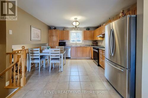 2 Hampshire Place, Hamilton, ON - Indoor Photo Showing Kitchen With Stainless Steel Kitchen