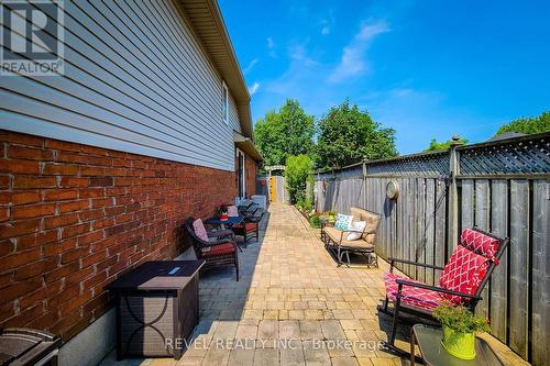 2 Hampshire Place, Hamilton, ON - Outdoor With Deck Patio Veranda With Exterior