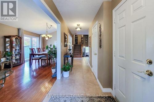 2 Hampshire Place, Hamilton, ON - Indoor