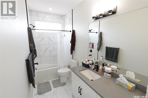 2609 Cameron Street, Regina, SK - Indoor Photo Showing Bathroom