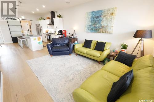 2609 Cameron Street, Regina, SK - Indoor Photo Showing Living Room