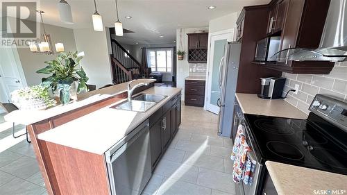 8869 Herman Crescent, Regina, SK - Indoor Photo Showing Kitchen