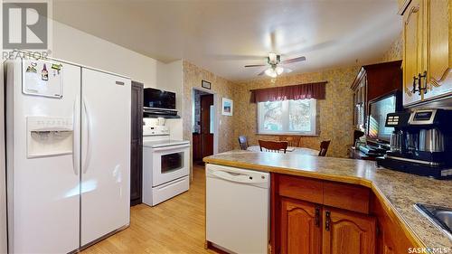 335 Argyle Street N, Regina, SK - Indoor Photo Showing Kitchen