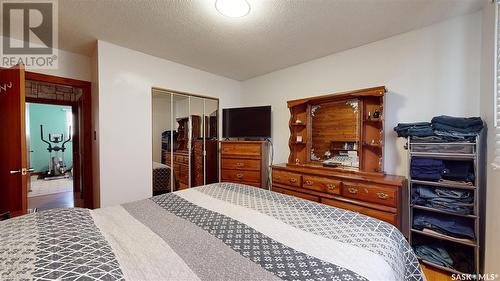 335 Argyle Street N, Regina, SK - Indoor Photo Showing Bedroom