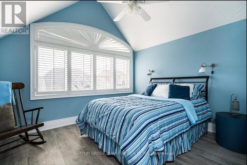 27 Waterview Road, Wasaga Beach, ON - Indoor Photo Showing Bedroom