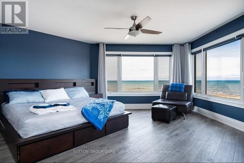 27 Waterview Road, Wasaga Beach, ON - Indoor Photo Showing Bedroom