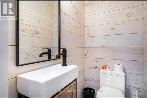 27 Waterview Road, Wasaga Beach, ON - Indoor Photo Showing Bathroom