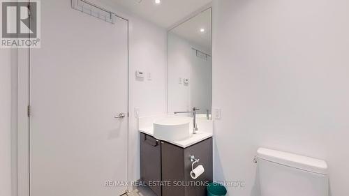 601 - 60 Colborne Street, Toronto, ON - Indoor Photo Showing Bathroom