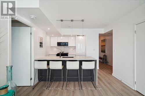 3201 - 5 Mariner Terrace, Toronto, ON - Indoor Photo Showing Kitchen With Upgraded Kitchen