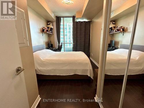 2906 - 18 Harbour Street, Toronto, ON - Indoor Photo Showing Bedroom