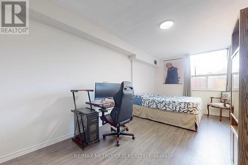 106 - 4060 Lawrence Avenue E, Toronto, ON - Indoor Photo Showing Bedroom