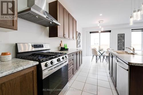 2517 Wintergrace Avenue, Oshawa, ON - Indoor Photo Showing Kitchen With Double Sink