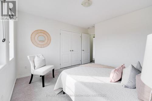 2517 Wintergrace Avenue, Oshawa, ON - Indoor Photo Showing Bedroom