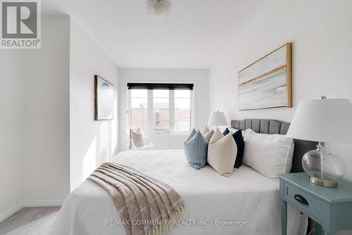 2517 Wintergrace Avenue, Oshawa, ON - Indoor Photo Showing Bedroom