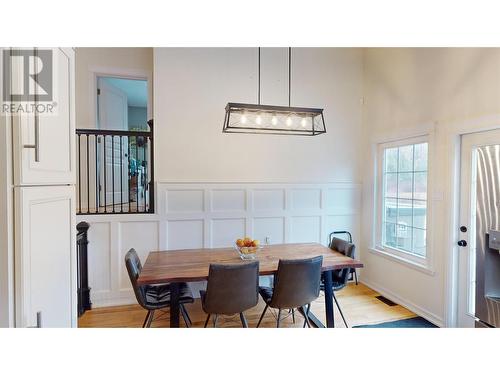 5533 Twin Lakes Road, Cranbrook, BC - Indoor Photo Showing Dining Room