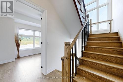 27 Fauchard Street, Richmond Hill, ON - Indoor Photo Showing Other Room