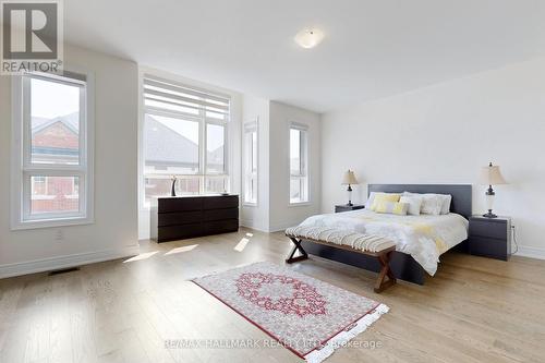 27 Fauchard Street, Richmond Hill, ON - Indoor Photo Showing Bedroom