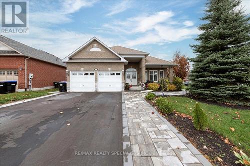 1165 Mitchell Court, Innisfil, ON - Outdoor With Facade