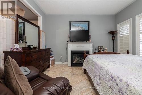 1165 Mitchell Court, Innisfil, ON - Indoor Photo Showing Bedroom