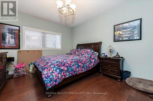 1165 Mitchell Court, Innisfil, ON - Indoor Photo Showing Bedroom