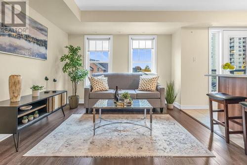 286 - 60 Parrotta Drive, Toronto, ON - Indoor Photo Showing Living Room