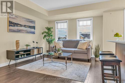 286 - 60 Parrotta Drive, Toronto, ON - Indoor Photo Showing Living Room