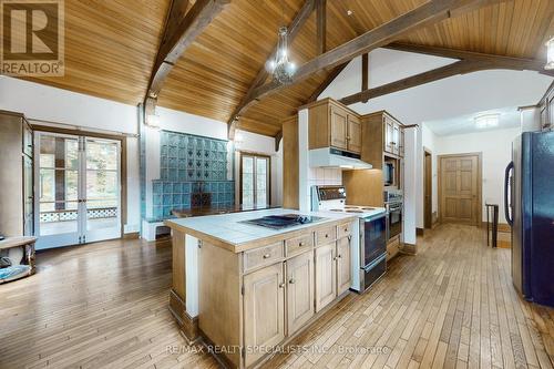 1251 Britannia Road, Burlington, ON - Indoor Photo Showing Kitchen