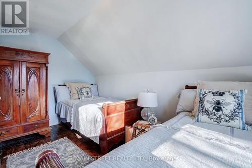 126 King Street, Kawartha Lakes, ON - Indoor Photo Showing Bedroom