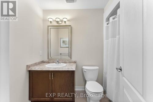 5803 Fiddlehead Lane, Niagara Falls, ON - Indoor Photo Showing Bathroom