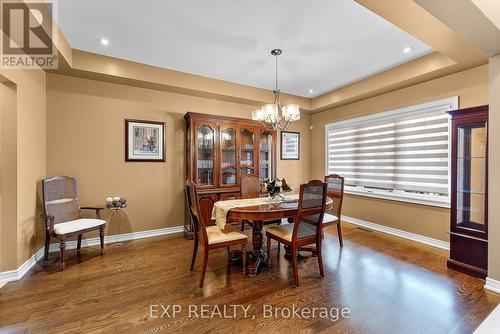 5803 Fiddlehead Lane, Niagara Falls, ON - Indoor Photo Showing Dining Room