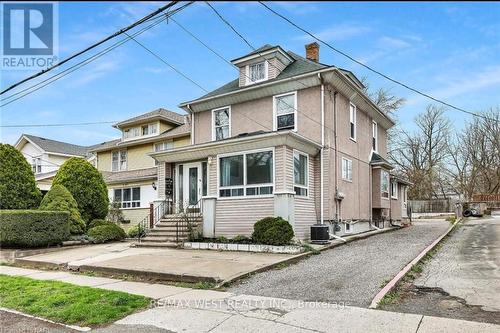 6175 Barker Street, Niagara Falls, ON - Outdoor With Facade