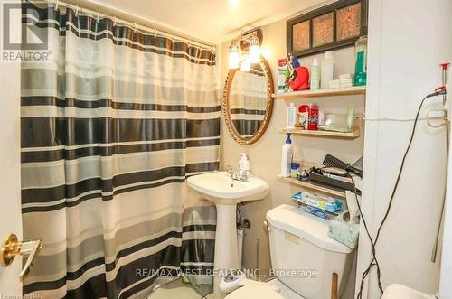 6175 Barker Street, Niagara Falls, ON - Indoor Photo Showing Bathroom