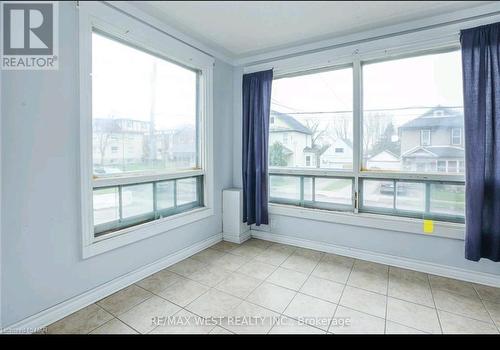 6175 Barker Street, Niagara Falls, ON - Indoor Photo Showing Other Room