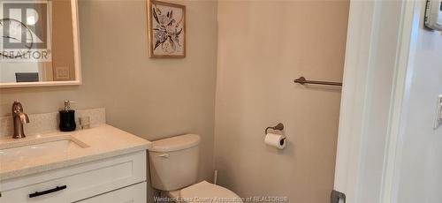 937 Walker Road, Windsor, ON - Indoor Photo Showing Bathroom