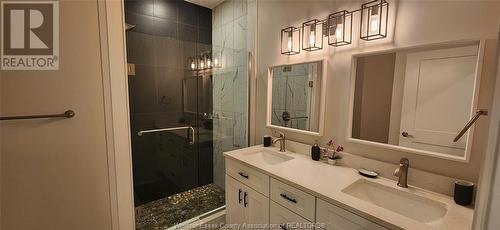 937 Walker Road, Windsor, ON - Indoor Photo Showing Bathroom